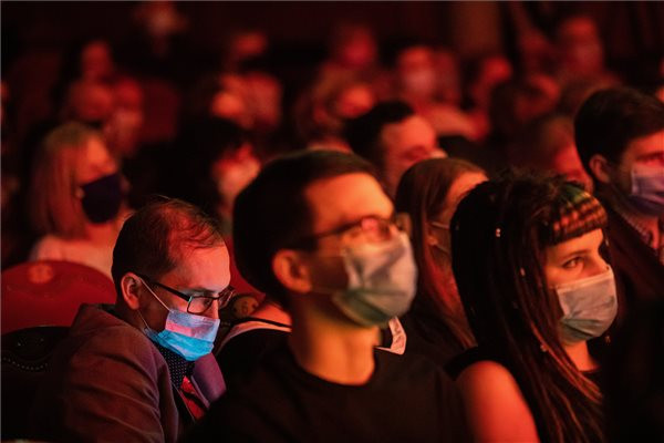 Magyarországi tájolásra indul az Aradi Kamaraszínház