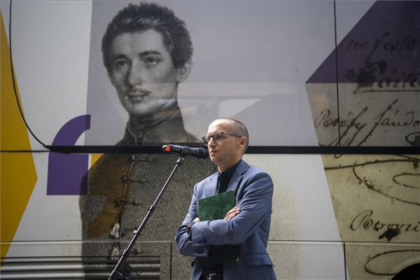 Egyetlen pályázat érkezett a Petőfi Irodalmi Múzeum vezetői posztjára