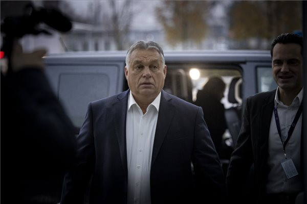 Orbán Viktor: ha a tagállamok nem értenek egyet a háború, a migráció, a gender kérdésében, Brüsszel zsarolni kezdi őket