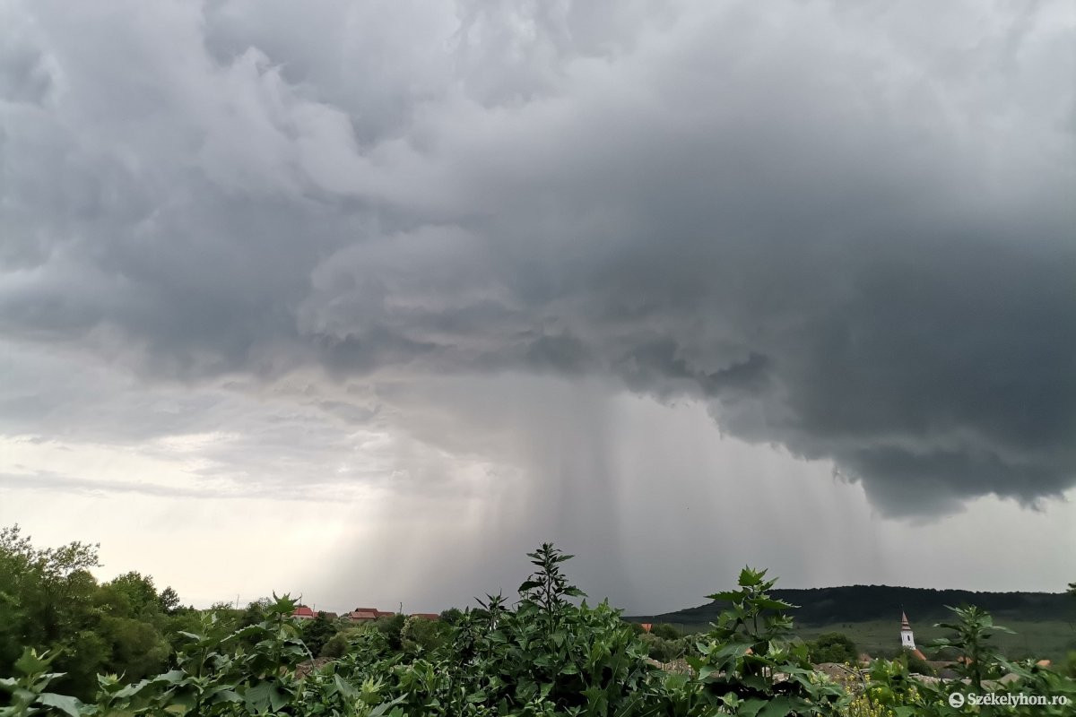 Viharok várhatóak Székelyföldön