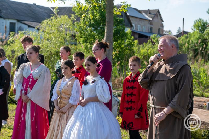Mi magyarok együvé tartozunk a Kárpát-medencében