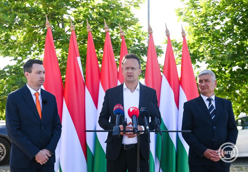 Szijjártó Péter: Magyarország és Szlovákia együtt fog kiállni a szuverenitást sértő brüsszeli tervek ellen