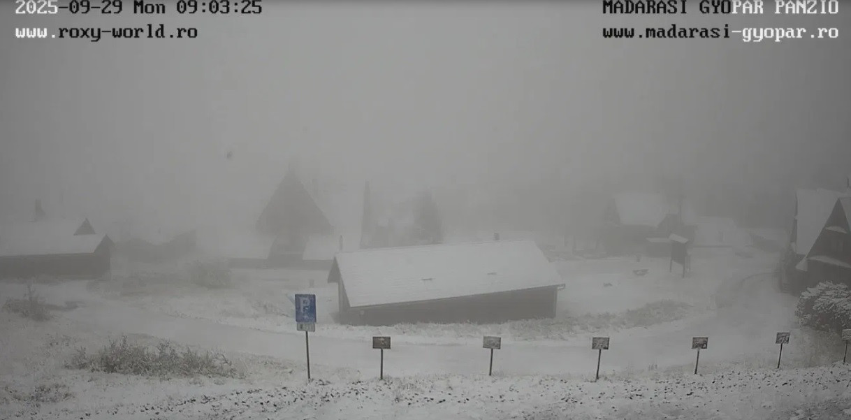 Fagypont közelébe süllyedt a hőmérséklet, ehhez pedig csapadék is társult a Madarasi Hargitán